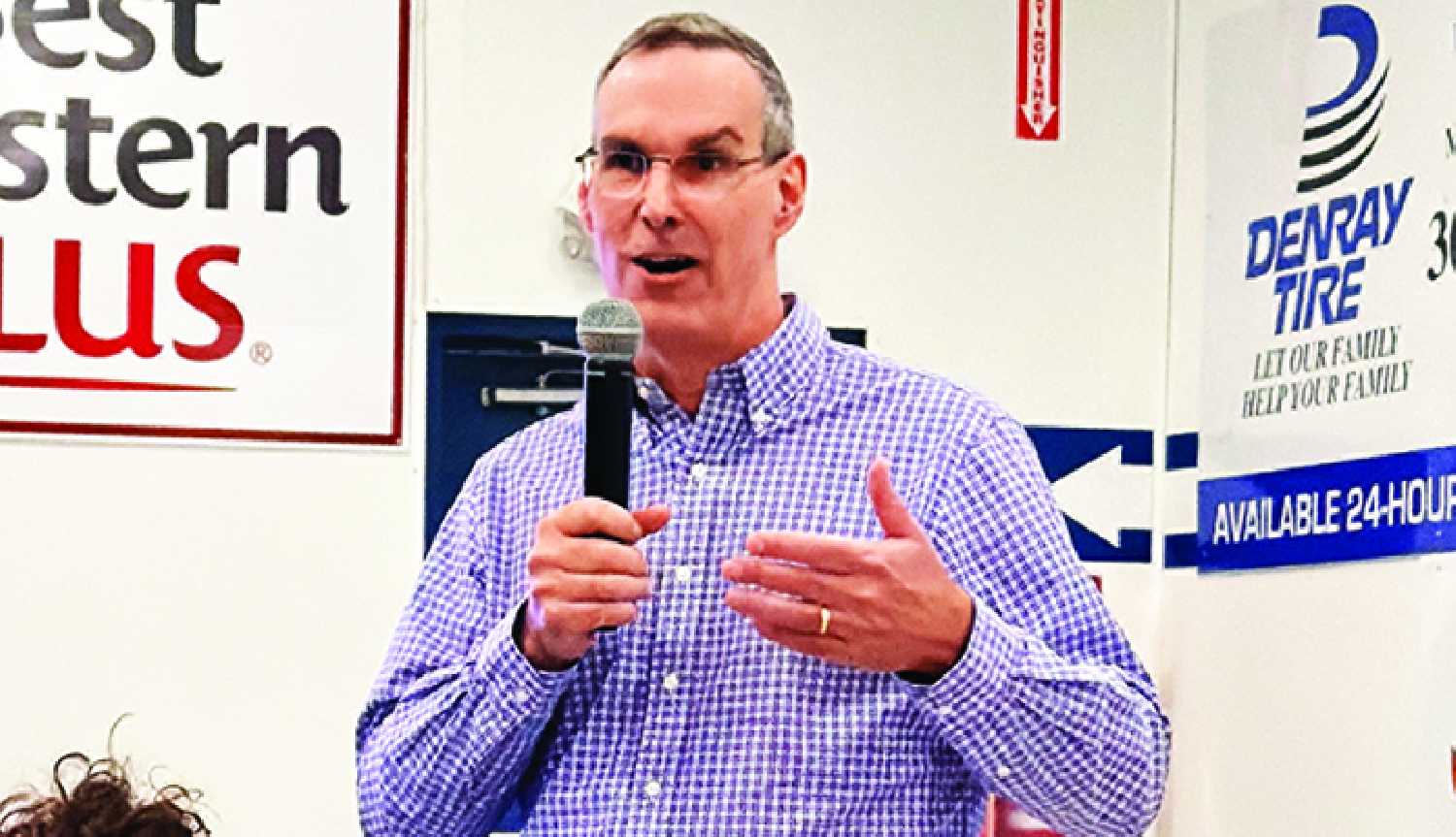 Dr. Ross Kerkhoff speaking at the Moosomin Chamber of Commerce meeting last Tuesday